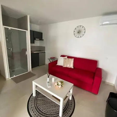 Апартаменты Neuf Avec Acces Piscine *