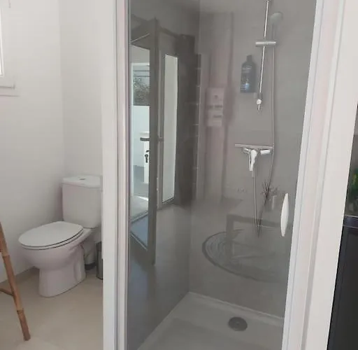 Apartment Neuf Avec Acces Piscine Valergues