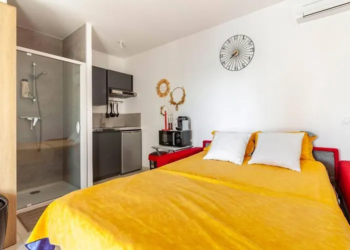 Neuf Avec Acces Piscine