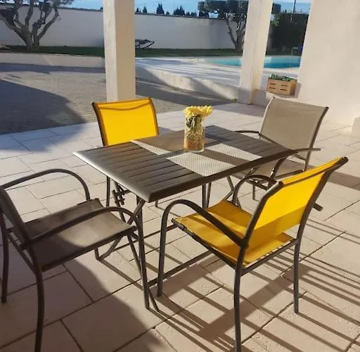 Apartment Neuf Avec Acces Piscine *