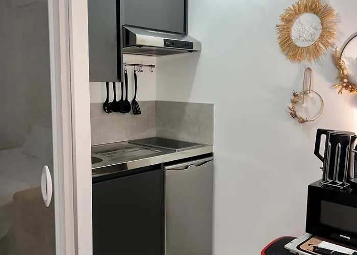 Neuf Avec Acces Piscine *