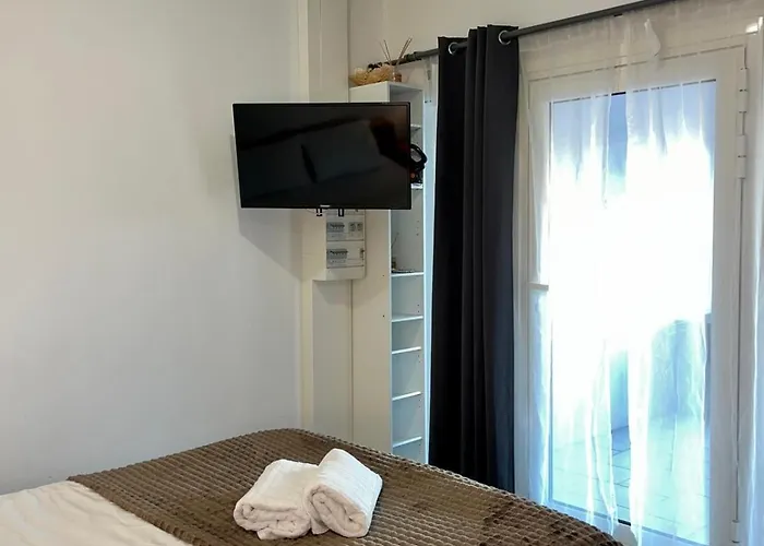 Neuf Avec Acces Piscine